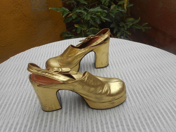 Vintage 1970s Gold Platform Leather Heels Size US