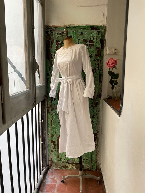 Antique White Cotton Wrap Nightgown 