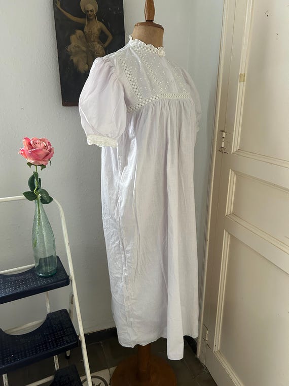 Vintage Pale Lavender Cotton Puff Sleeved Nightgown Smock Dress