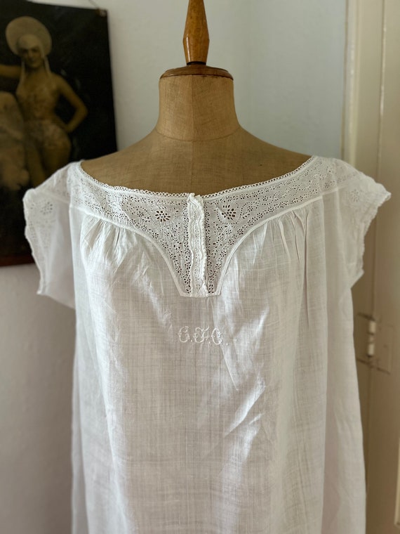 Antique White Linen Muslin Smock Nightgown with D… - image 3