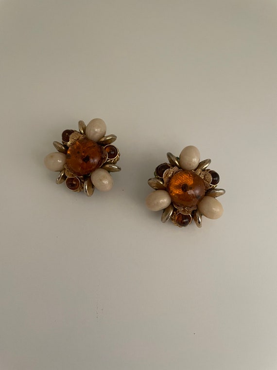 Vintage Light Brown Beaded Cluster Clip Earrings … - image 5