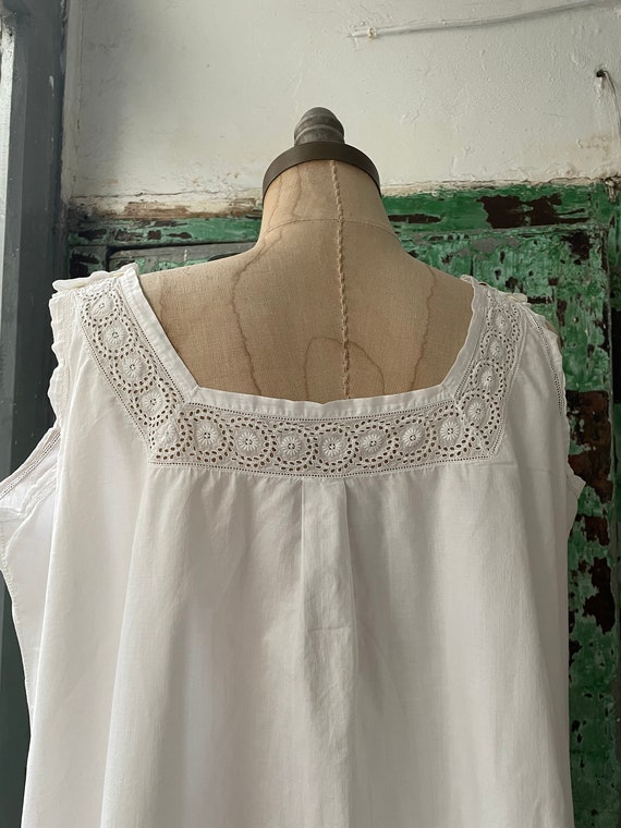 Antique Edwardian Sleeveless Embroidered Lace Whi… - image 6
