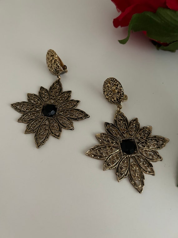 NOS Vintage Antiqued Gold Tone Starburst Statemen… - image 3