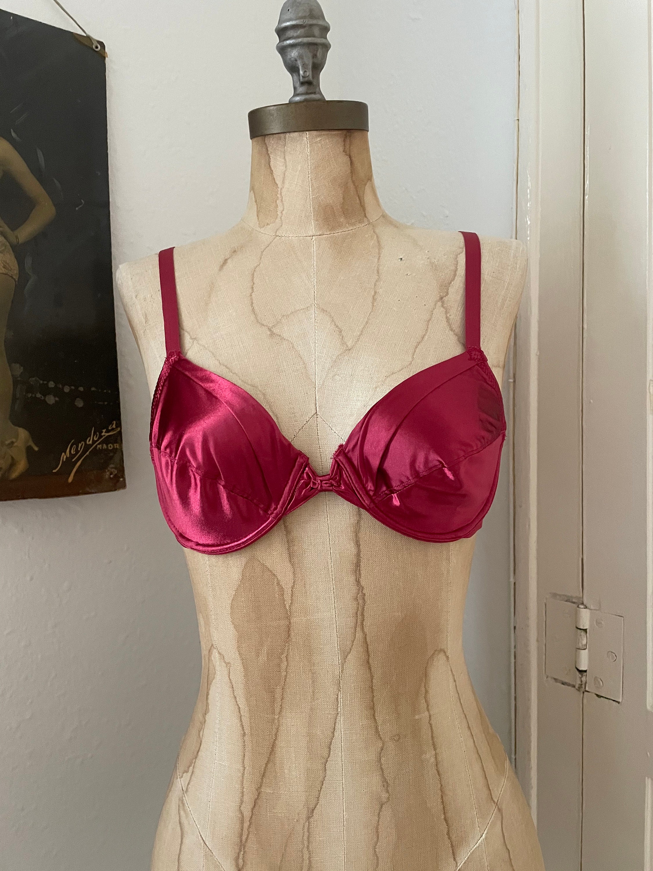 NWT Vintage 90s Fruit of the Loom Pink Floral Satin Bra Style 4416