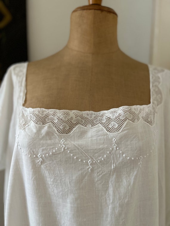 1920s Embroidered Lace Trim White Cotton Drop Wai… - image 4