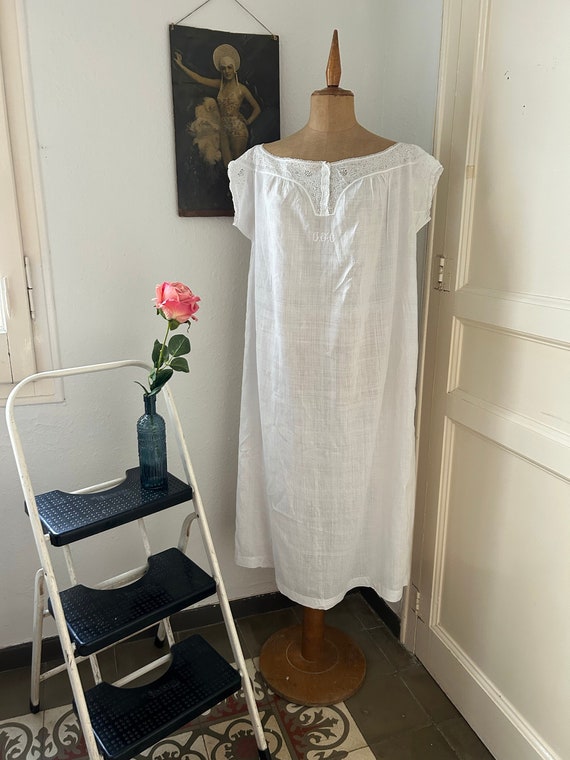 Antique White Linen Muslin Smock Nightgown with De