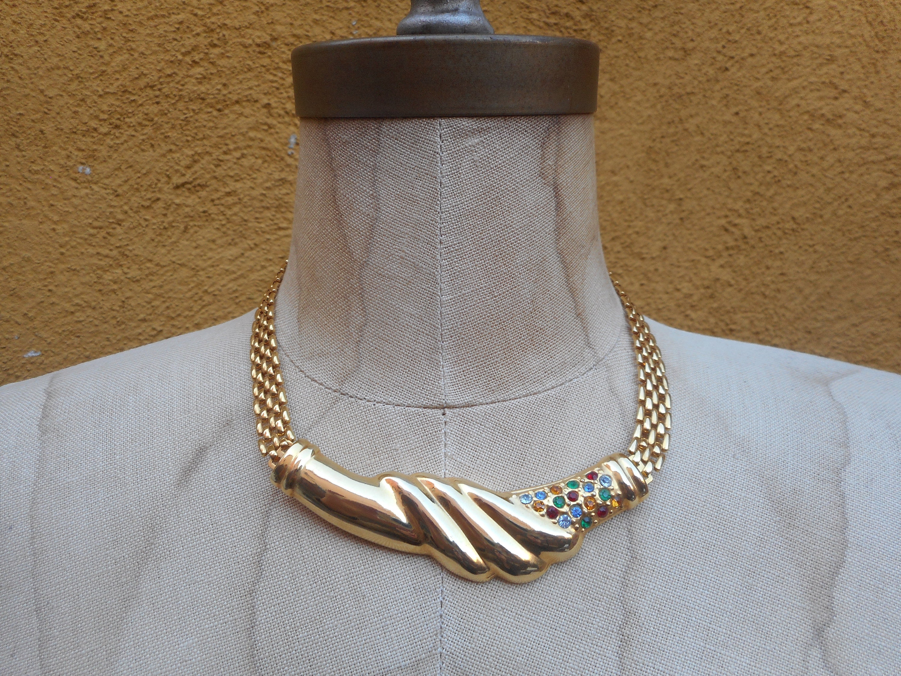 Collier Femme Vintage Années 80 - Or - Maillot Triangle - Métal Inoxydable