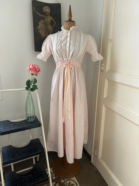 Vintage Pink Cotton Puff Sleeved Nightgown, Spanish Lingerie
