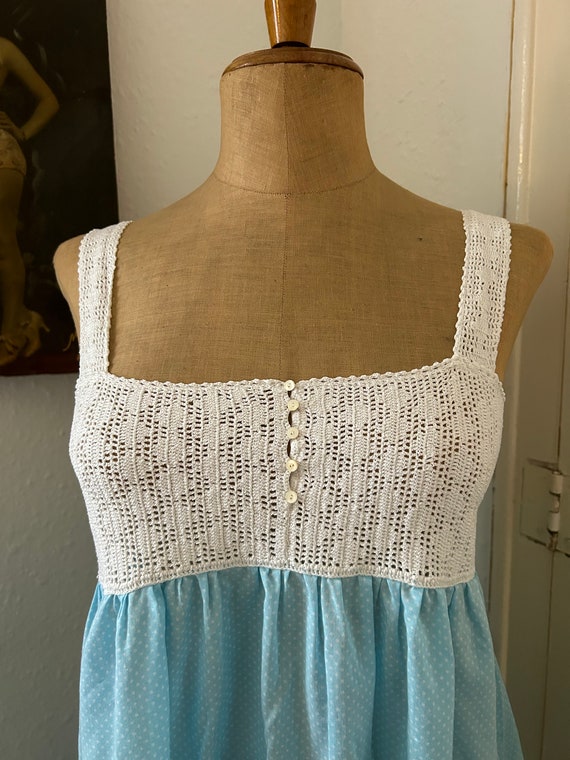 Vintage 70s Aqua Blue Swiss Dot and Cream Knit Sl… - image 3