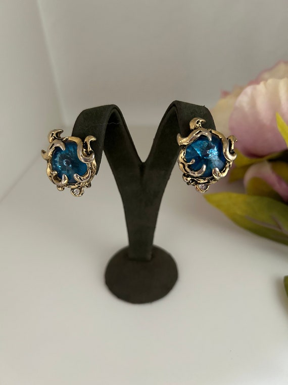 Vintage Aqua Marine Blue Faceted Crystal Baroque Clip Earrings, Mid Century Cerulean Blue Floral Sparkling Jewel Clip-Ons, Elegant Jewelry