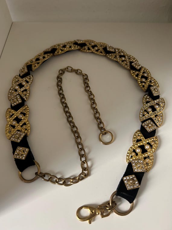 90s Opulent Faux Suede Belt: Vintage Crystal & Faux Pearl  display picture 3