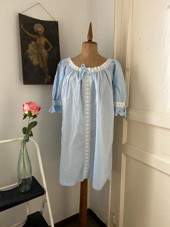 Vintage 1960s Baby Doll Nightgown: Pastel Blue Cotton With Eyelet