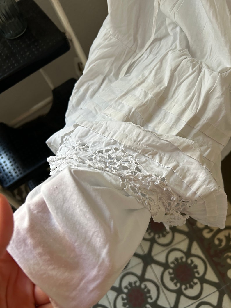 Jupon ancien en coton blanc duveteux long maxi avec volant en broderie anglaise, taille moyenne image 9