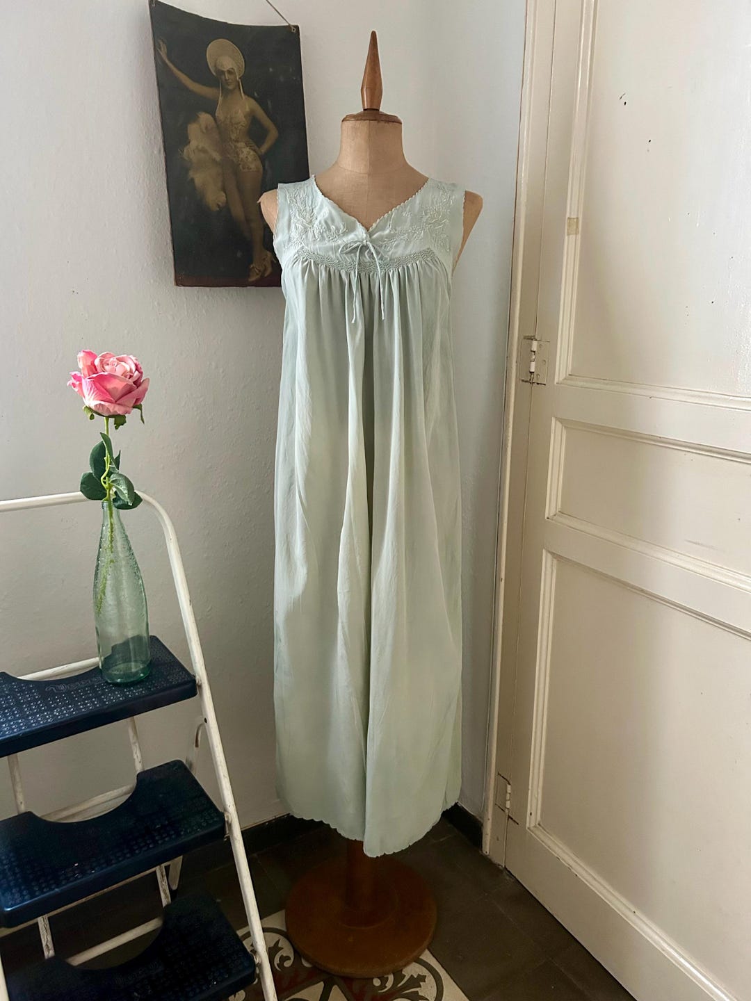 Chiffonさま　専用！ Vintage Sage Green Hand Embroidered Long Silk Nightgown - Etsy