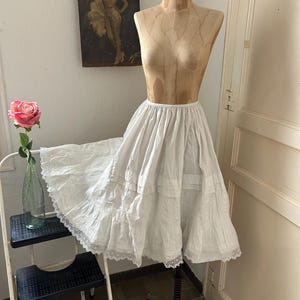 Falda estilo eduardiano antiguo de algodón blanco hasta la rodilla con ribete de encaje, talla XS