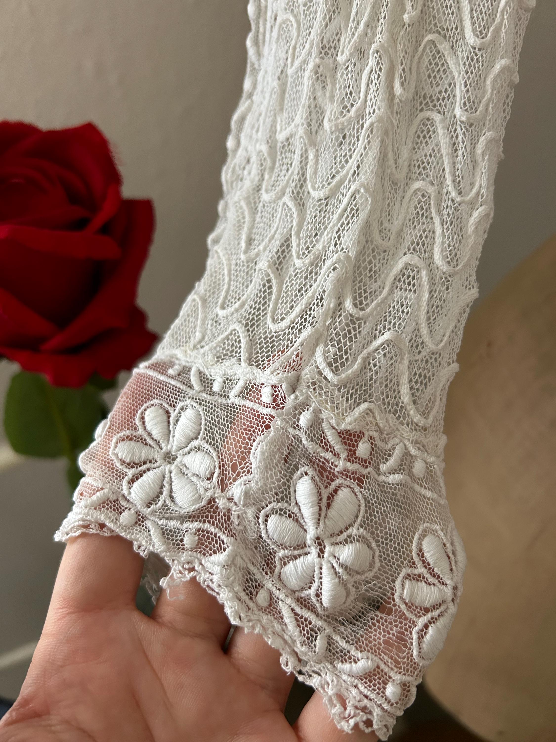 エドワード朝風タンブールレースブラウス：アンティーク調の花柄刺繍