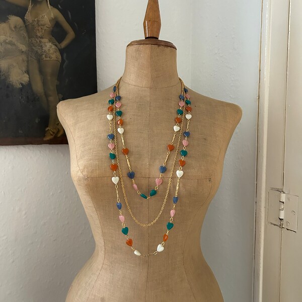 Vintage Natural Stone Multicolored Heart Triple Gold Tone Chain Long Necklace 70s, Colorful Agate Heart Beaded Multi Strand Necklace