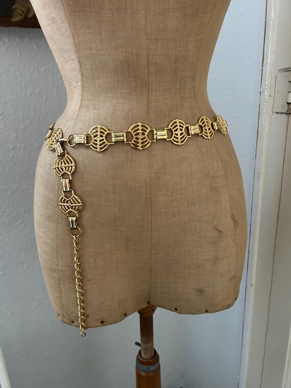 Vintage Gold Tone Chinese Lantern Chain Link Belt O/S - Etsy  display picture 2