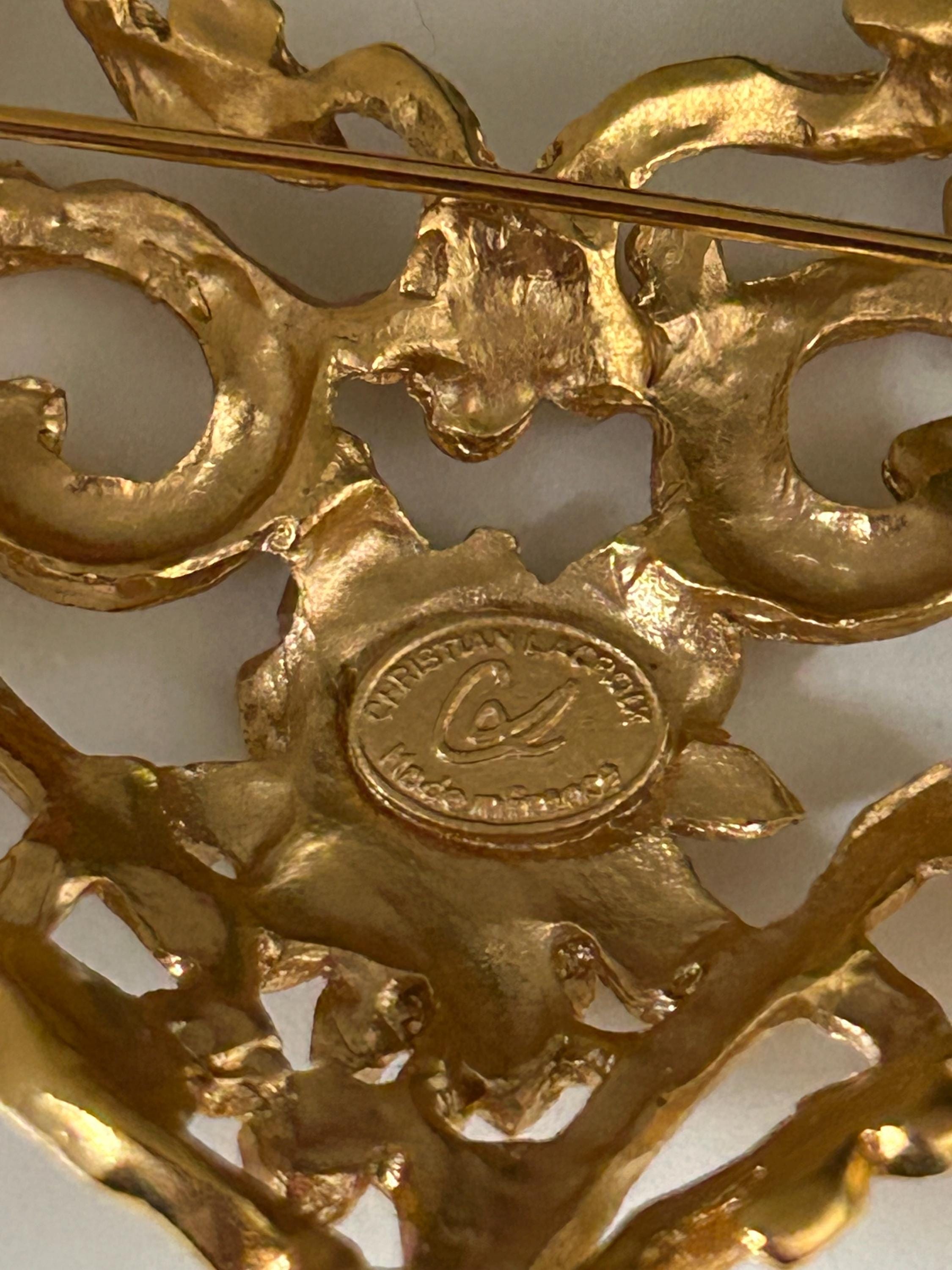 ヴィンテージ クリスチャン・ラクロア ゴールドハートブローチ - Etsy 日本