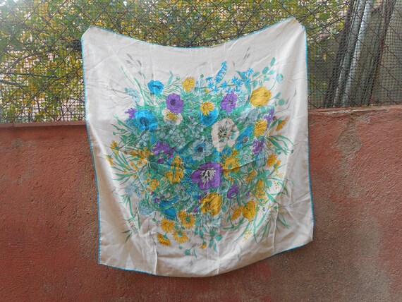 Vintage 1950s Vivid Floral Bouquet Art Silk Scarf