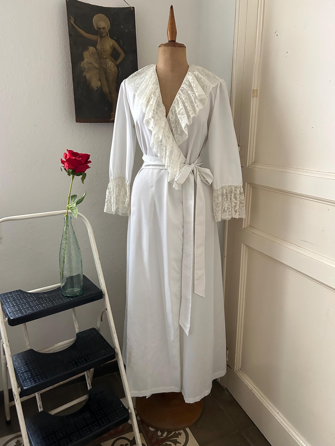 White Ruffle Robe Vintage White Dressing Gown Robe With Ruffled Lace Trim - Etsy
