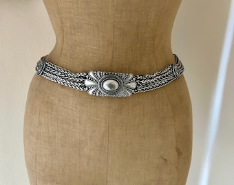 Vintage 80s Gold Tone Oval Link Chain Belt With Multi Strand  display picture 3
