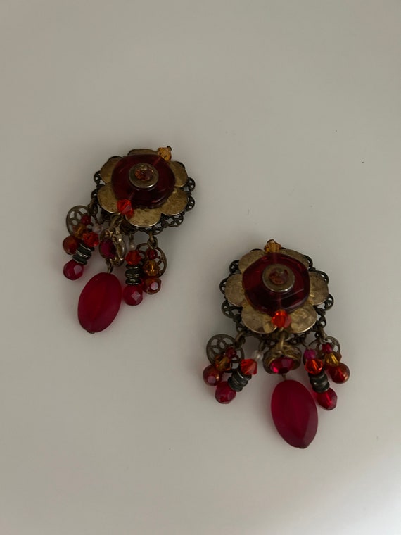 Vintage Artisanal Red Flower Dangle Clip Earrings… - image 2