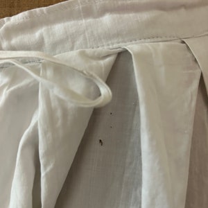 Jupon ancien en coton blanc duveteux long maxi avec volant en broderie anglaise, taille moyenne image 8