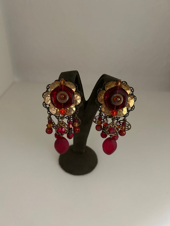 Vintage Artisanal Red Flower Dangle Clip Earrings… - image 1