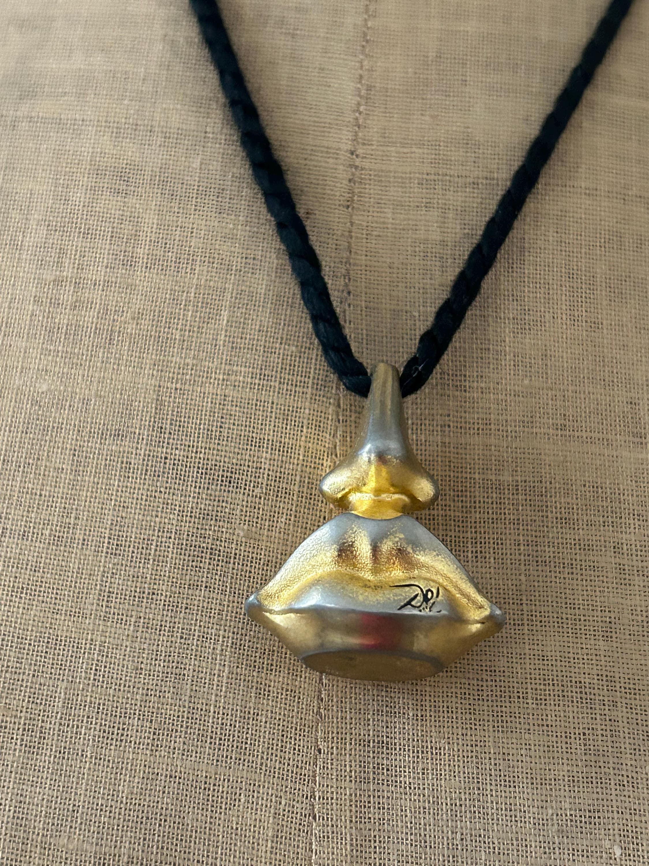 Dali lip brooch - Etsy 日本