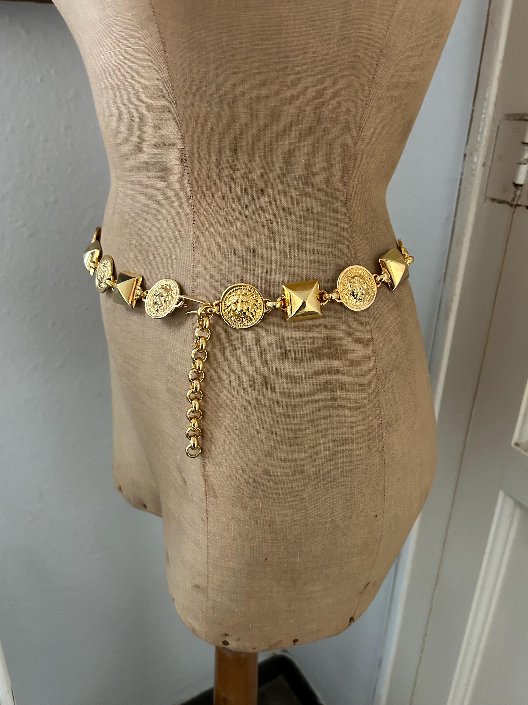 Vintage Gold Tone Greek Key Lion Head Medallion Chain Link Belt Small S Medium M Vintage Gianni Versace Lion Head and Greek Key... – RSTKD  main image 3