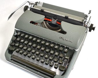 1957 Machine à écrire Olympia SM2