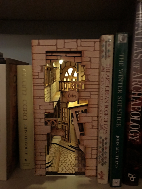 ON SALE! Diagon Alley | Harry Potter Book Nook