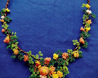 Beaded spring flowers necklace, summer jewelry, summer gift, colorful beaded necklace, seed beaded necklace,multicolor custom beaded necklac