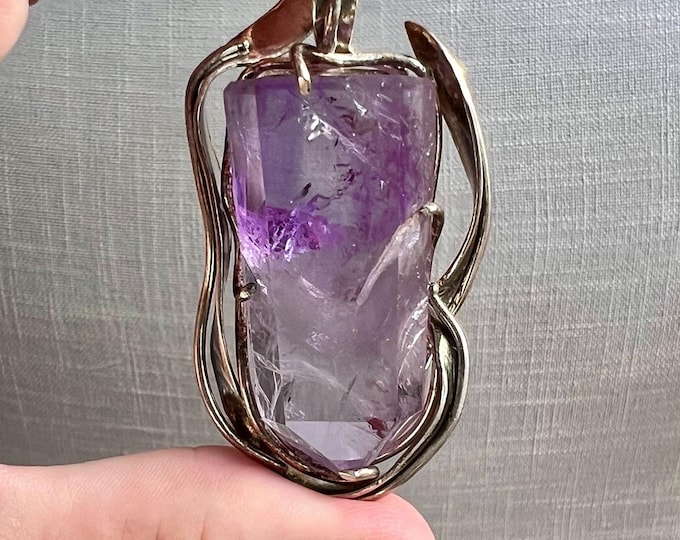 Art Nouveau amethyst pendant - Vintage silver pendant - light colored amethyst crystal ID A0452