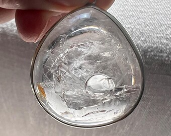Enhydro - Superb enhydro pendant with a large bubble moving throughout a large cavity - ID A0404