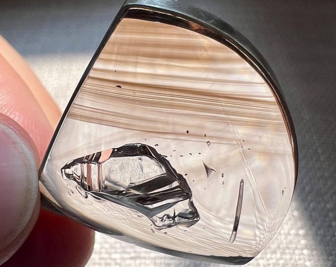 Quartz rock crystal with superb internal crystal formation and smoky phantom - Top quality Inclusion silver pendant - ID A0727