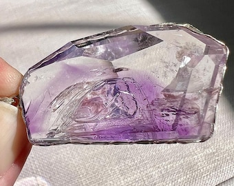 Enhydro - Rock quartz crystal silver pendant with enhydro moving bubble and amethyst phantom - ID A0394
