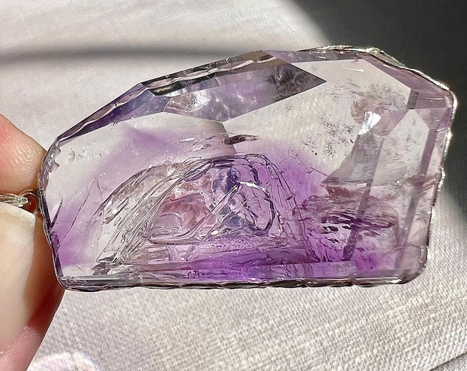 Enhydro - Rock quartz crystal silver pendant with enhydro moving bubble and amethyst phantom - ID A0394
