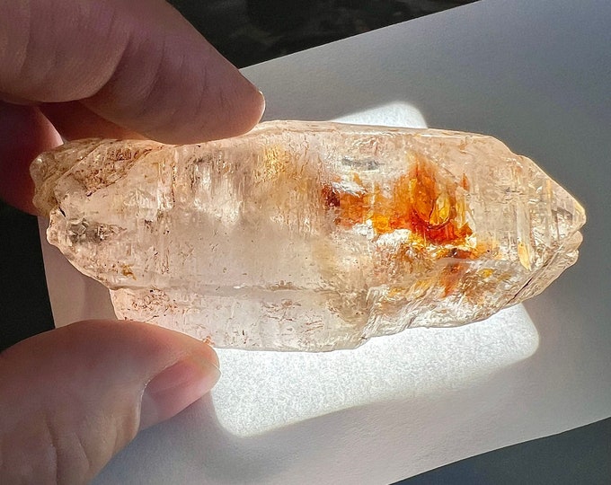 Large Petroleum quartz "golden Enhydro" firefly specimen - quartz rock crystal unpolished specimen with bubble in petroleum ID A0208
