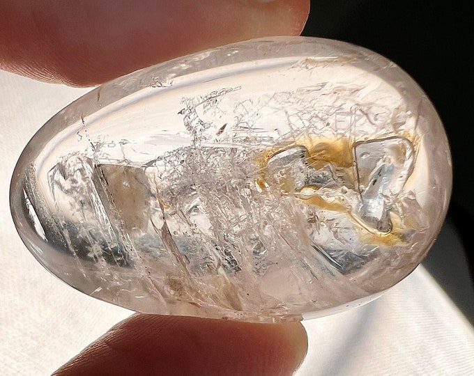 Teardrop Enhydro with bubble and oil / petroleum- crushed ice quartz - unmounted rock crystal bubble inclusion - ideal for jewelry- ID A0202