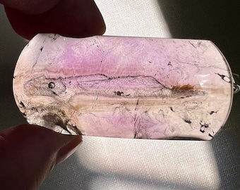 Enhydro - Elongated polished quartz amethyst crystal pendant with enhydro moving bubble - ID A0346