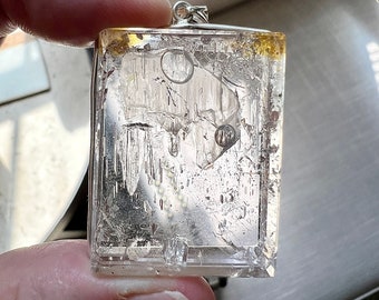 Enhydro with moving bubble - elegant quartz rock crystal pendant