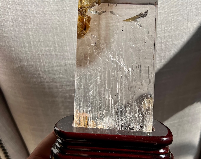 Exceptional Enhydro display piece - Large moving bubble + multiple smaller bubbles - internal crystallization - collector piece