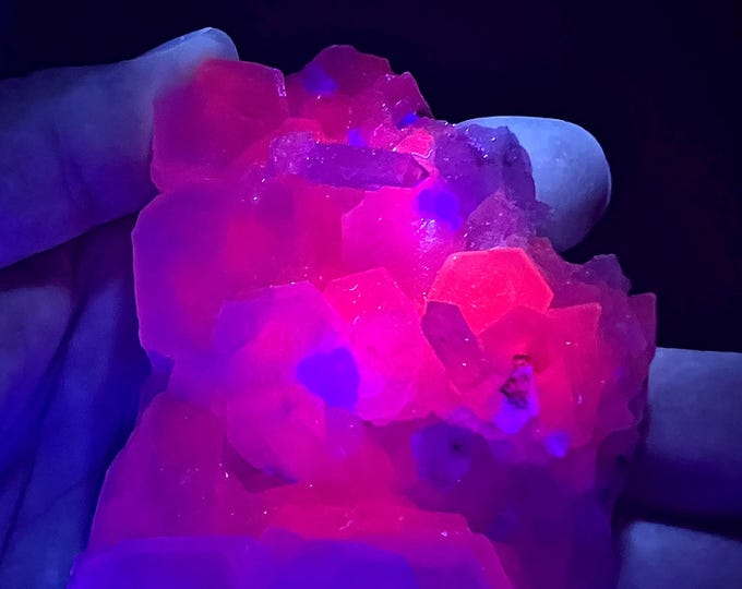 Calcite and fluorite specimen - UV reactive red and blue, fine collector mineral cabinet specimen - IDA0607