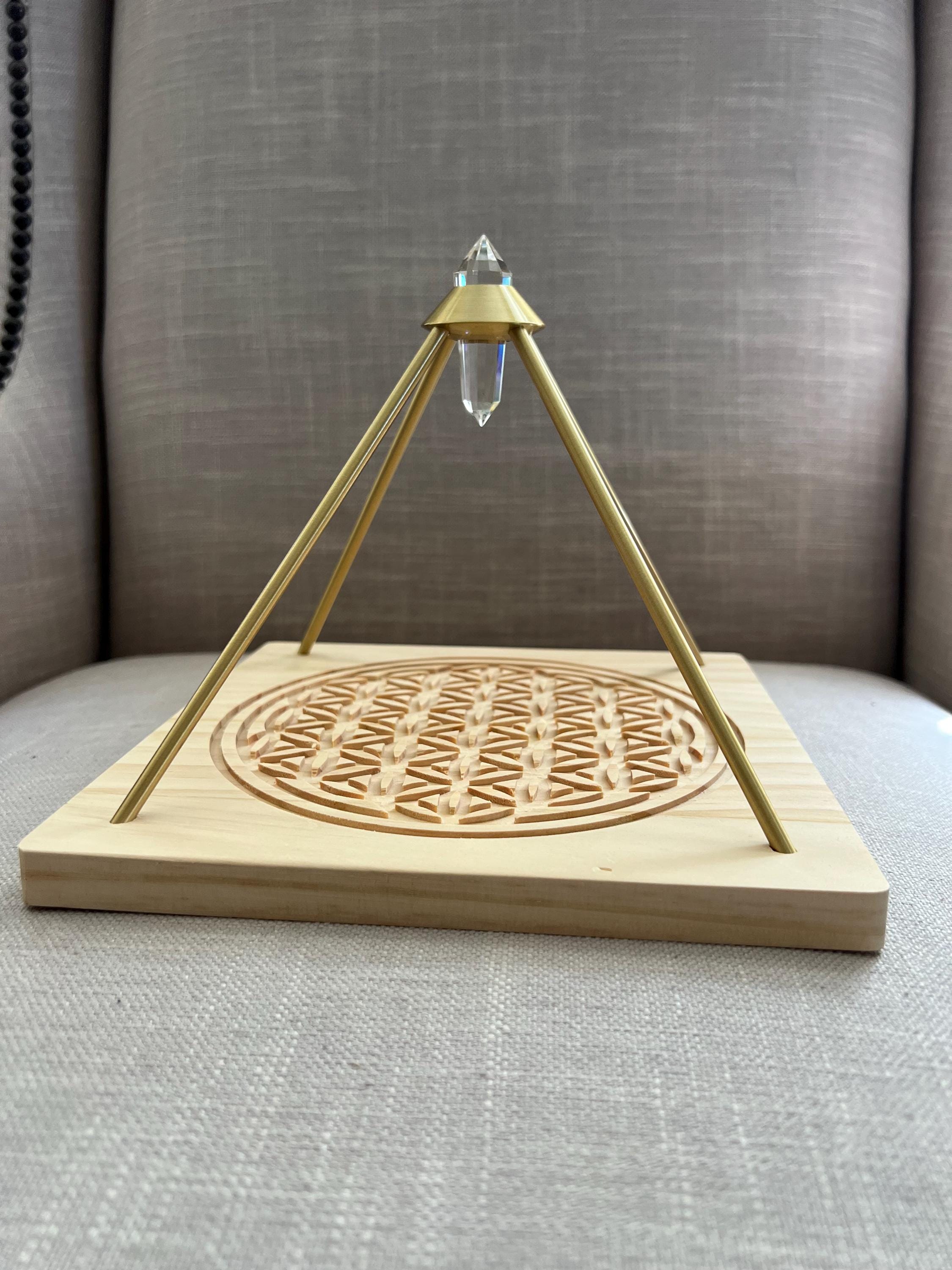 Pyramid with removable Vogel crystal - Meditation pyramid, pyramid