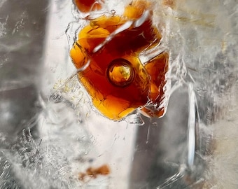 Enhydro - Petroleum quartz "golden Enhydro" firefly pendant - quartz rock crystal specimen with bubble in petroleum ID A0717