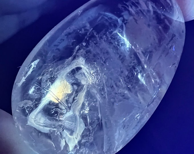 Teardrop Enhydro with bubble and oil / petroleum- crushed ice quartz - unmounted rock crystal bubble inclusion - ideal for jewelry- ID A0202