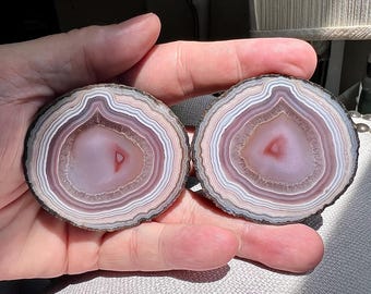 Fantastic earthy pink purplish banded agate geode - UV reactive, collector, fine mineral cabinet specimen - IDA0604