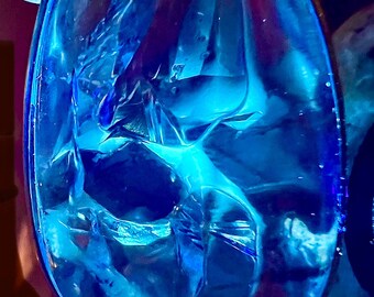 Elegant enhydro pendant with 2 large bubbles and smokey phantoms, UV reactive - quartz rock crystal specimen IDA0617